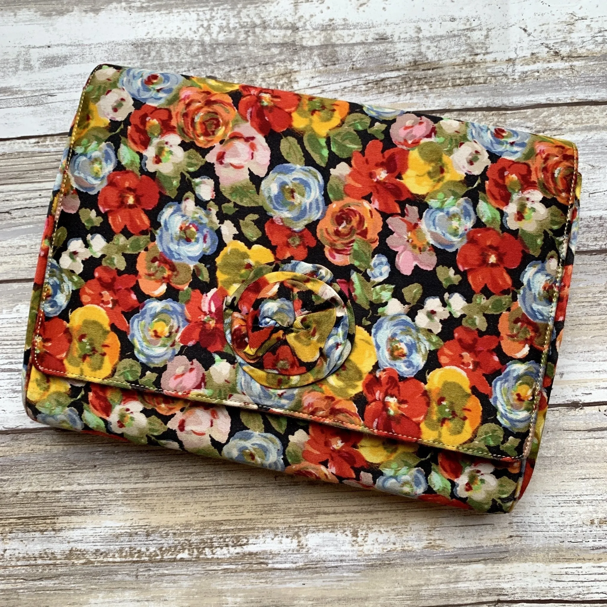 1950s Floral Clutch by Coblentz for Saks Fifth Avenue. Colorful Bag. Sustainable Vintage Fashion.